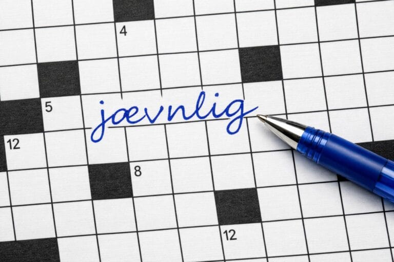 jævnlig krydsord