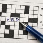 Ved krydsord – Løsninger og synonymer